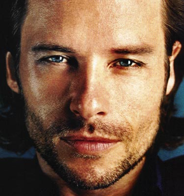 Guy Pearce Photo (  )    /  - 27