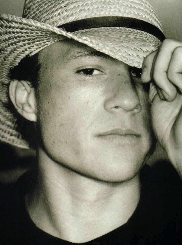 Heath Ledger Photo (  )   ,  /  - 16