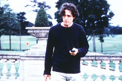 Hugh Grant Photo (  )    /  - 4