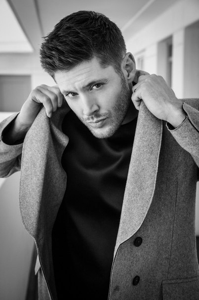 Jensen Ackles Photo (  )  ,      /  - 2