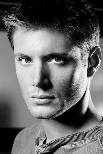 Jensen Ackles Photo (  )  ,      /  - 19