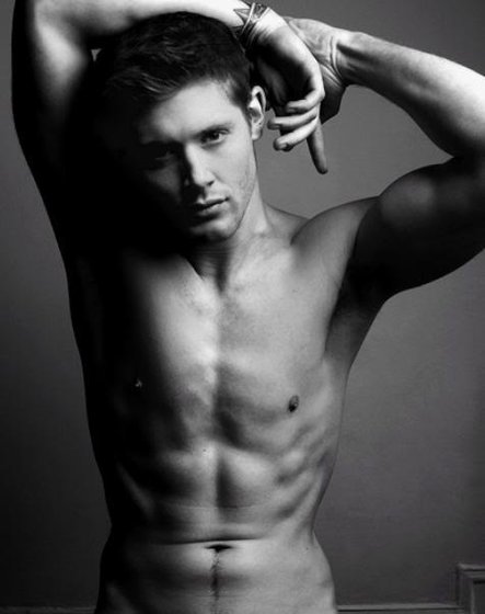 Jensen Ackles Photo (  )  ,      /  - 22