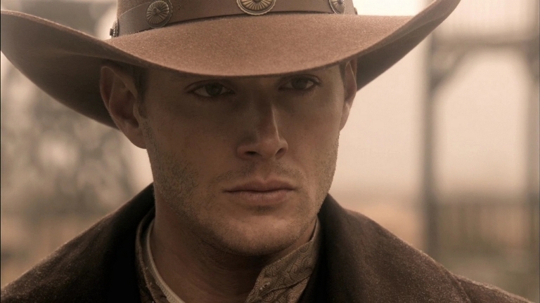 Jensen Ackles Photo (  )  ,      /  - 25