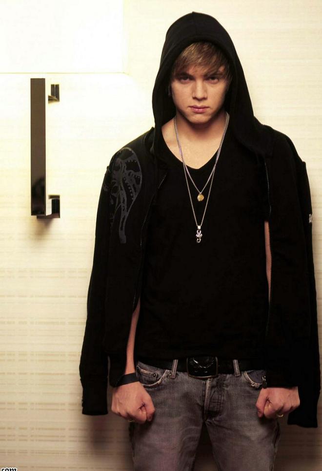 Jesse McCartney Photo (  )   /  - 5