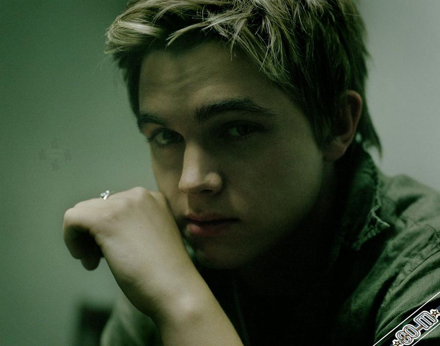 Jesse McCartney Photo (  )   /  - 16