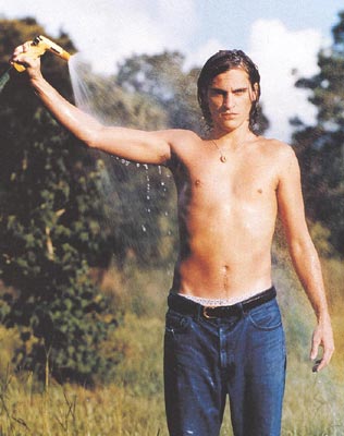 Joaquin Phoenix Photo (  )   /  - 16