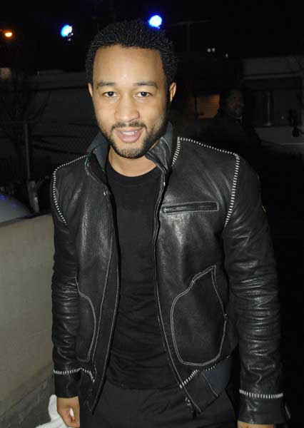 John Legend Photo (  )   /  - 13