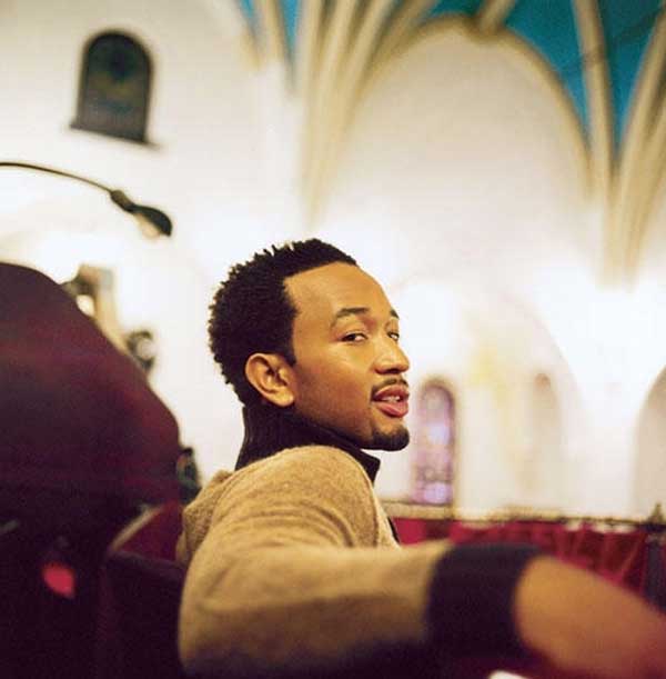 John Legend Photo (  )   /  - 18