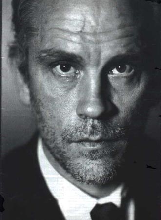 John Malkovich Photo (  )    /  - 7