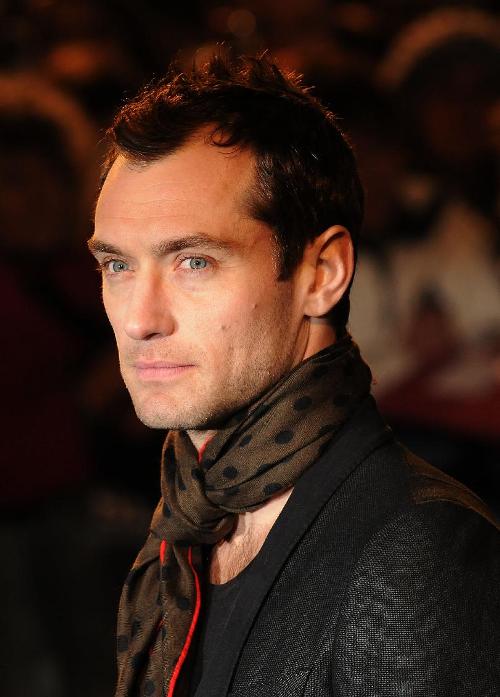 Jude Law Photo (  )  .    /  - 64