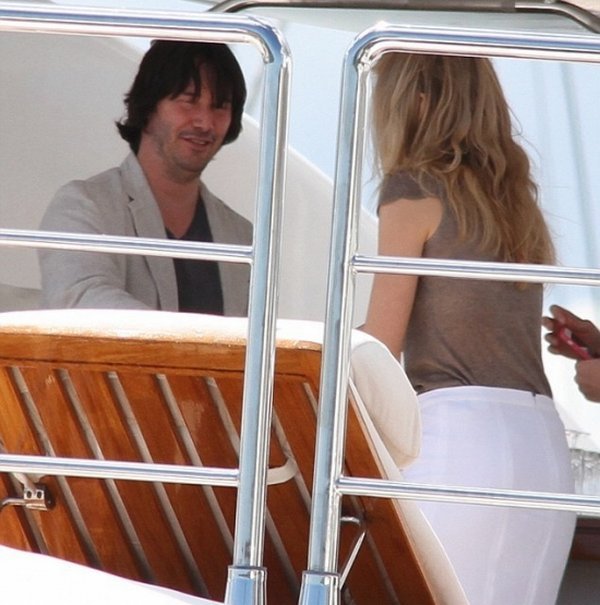 Keanu Reeves Photo (  )    /  - 5