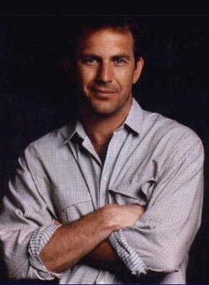 Kevin Costner Photo (  )    /  - 6