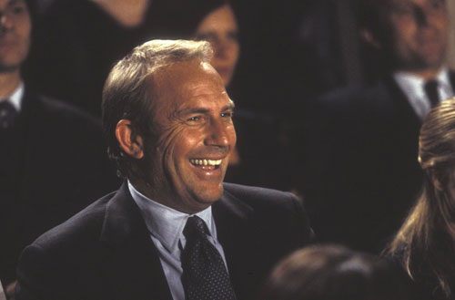 Kevin Costner Photo (  )    /  - 10