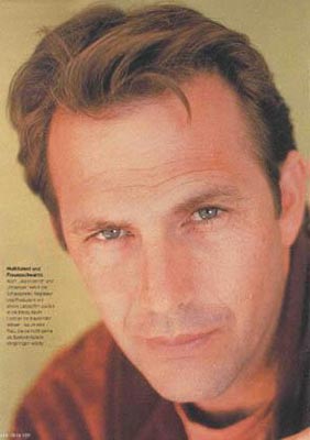 Kevin Costner Photo (  )    /  - 13