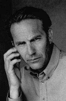 Kevin Costner Photo (  )    /  - 17