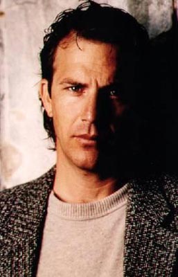 Kevin Costner Photo (  )    /  - 19