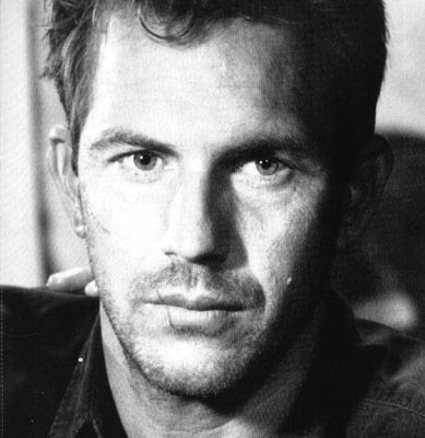 Kevin Costner Photo (  )    /  - 26