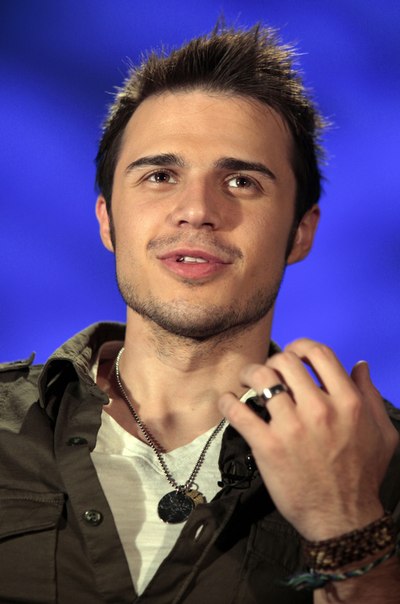 Kris Allen Photo (  )  ,  /  - 20