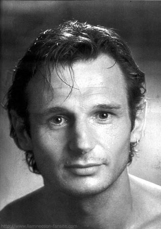 Liam Neeson Photo (  )   /  - 11