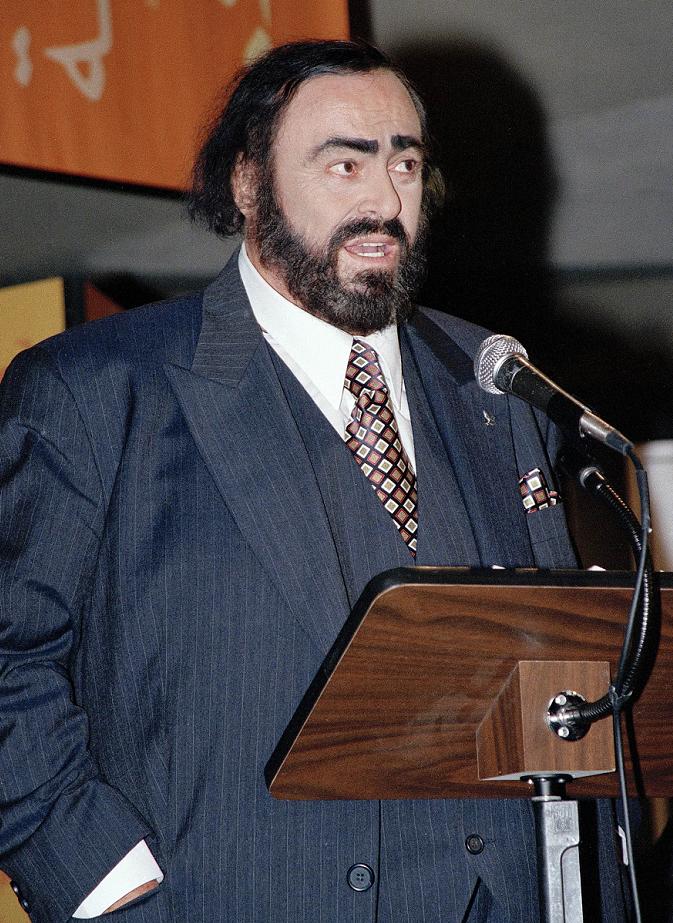 Luciano Pavarotti Photo (  )     /  - 3