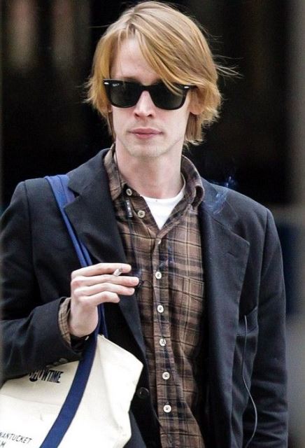 Macaulay Culkin Photo (  )   ,   /  - 17