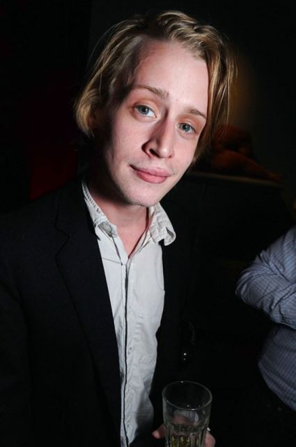 Macaulay Culkin Photo (  )   ,   /  - 27