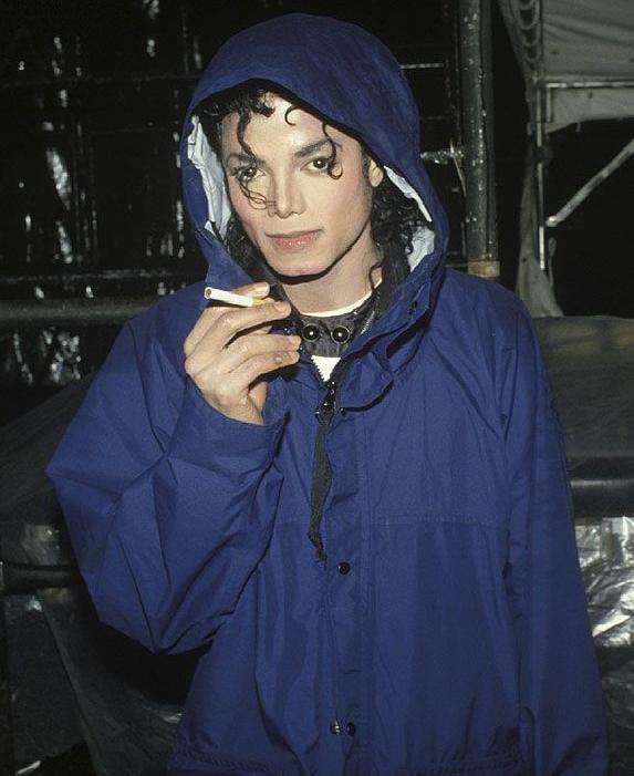 Michael Jackson Photo (  )  ,  - /  - 16