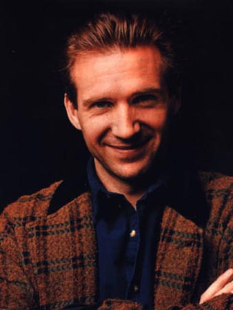 Ralph Fiennes Photo (  )    /  - 7