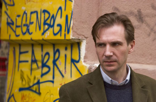 Ralph Fiennes Photo (  )    /  - 21