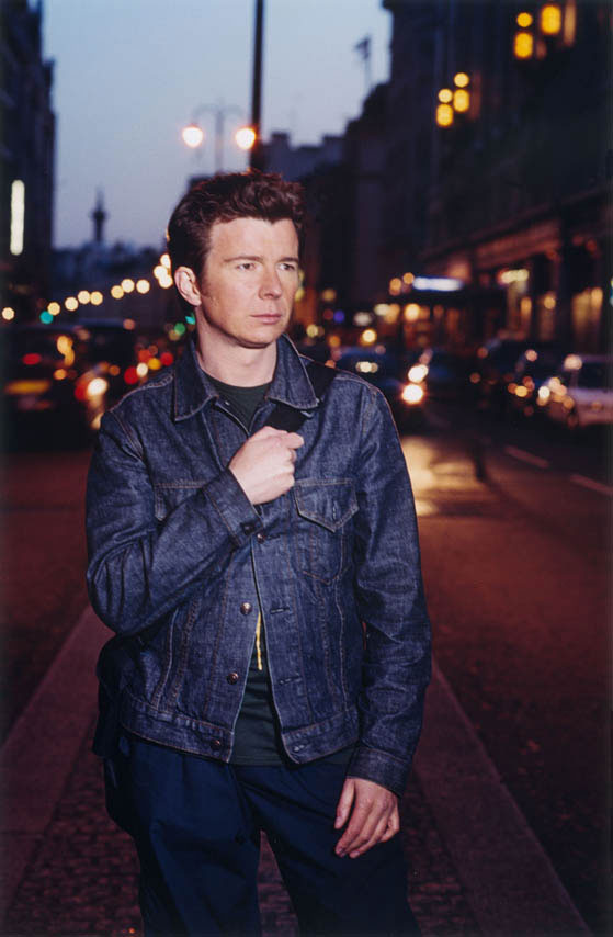 Rick Astley Photo (  )   /  - 9