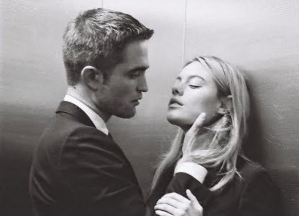 Robert Pattinson Photo (  ) ,     /  - 2