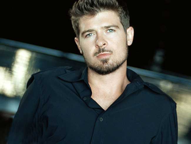 Robin Thicke Photo (  )   /  - 6