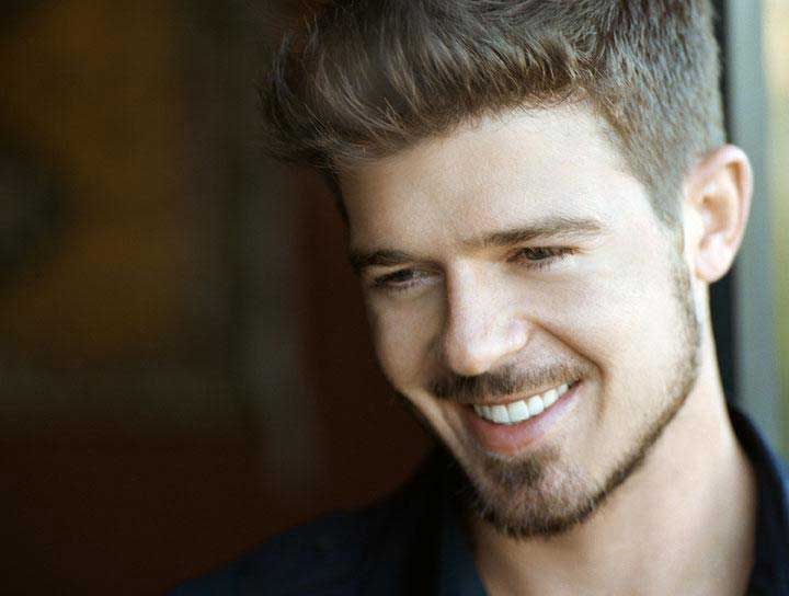 Robin Thicke Photo (  )   /  - 11