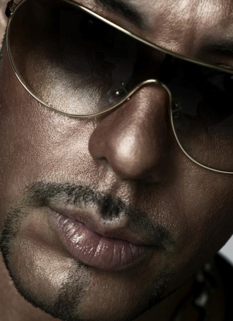 Roger Sanchez Photo (  )   /  - 5