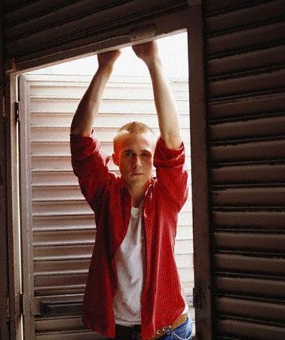 Ryan Gosling Photo (  )    /  - 28