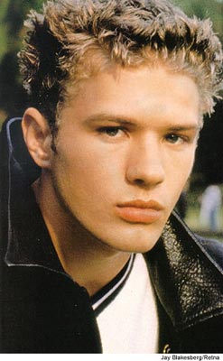 Ryan Phillippe Photo (  )    /  - 9