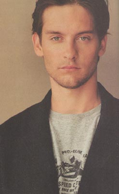 Tobey Maguire Photo (  )   , - /  - 21