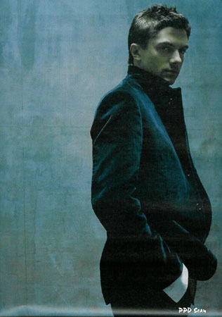 Topher Grace Photo (  )    /  - 18