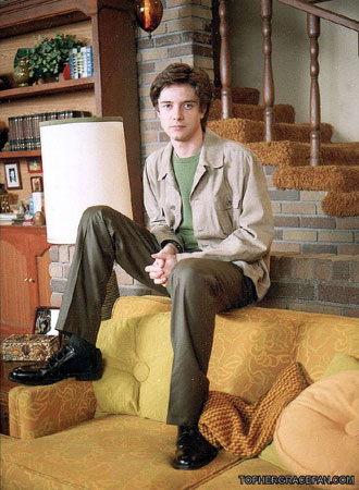 Topher Grace Photo (  )    /  - 20