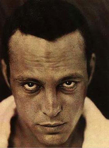 Vince Vaughn Photo (  )   /  - 7