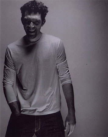 Vincent Cassel Photo (  )   /  - 18