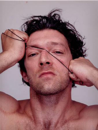 Vincent Cassel Photo (  )   /  - 21