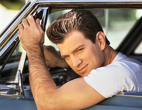 Chris Isaak ( ) /  - 14