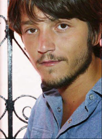 Diego Luna ( ) /  - 20