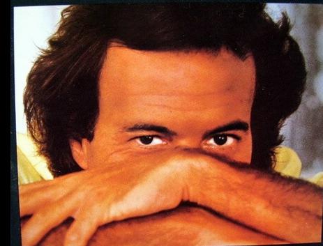 Julio Iglesias ( ) /  - 3