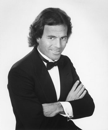 Julio Iglesias ( ) /  - 7