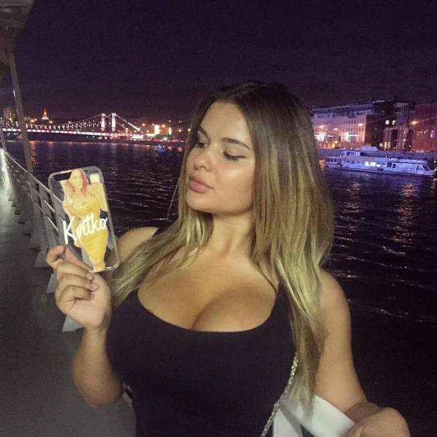   (Anastasiya Kvitko)  -  plus size /  - 401