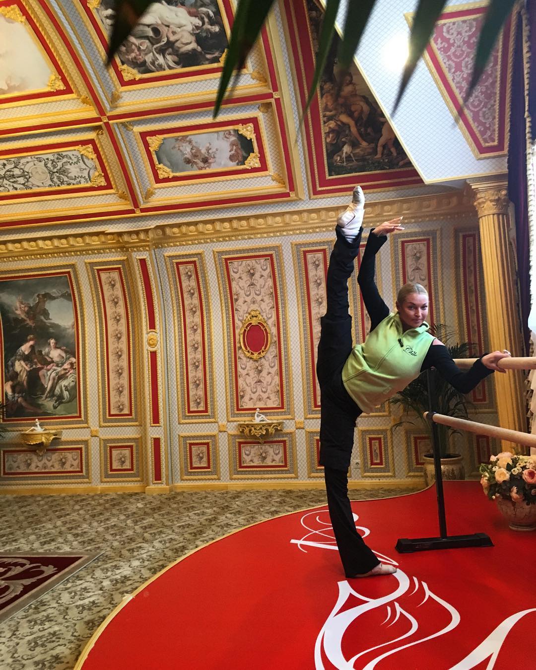    (Anastasiya Volochkova Photo)   /  - 172