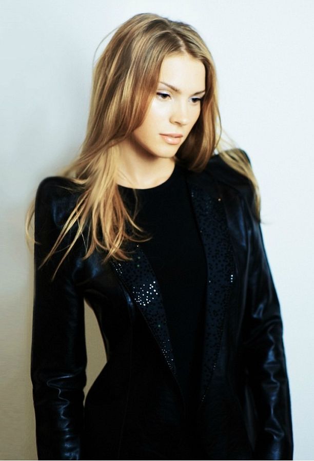 Siatria ( , )  -  /  - 135