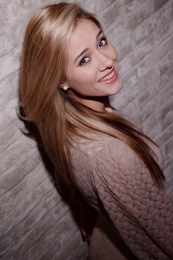    (Uliya Parshuta Photo)  , - -, ,    ,   /  - 200